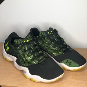 Under Armour shoes great condition